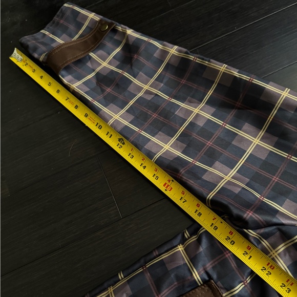 Lightweight Plaid Jacket with Brown Accents - Picture 10 of 11